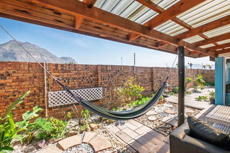 To Let 2 Bedroom Property for Rent in Costa Da Gama Western Cape